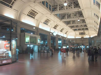 �������ꂽ���e�B�[���w�\��