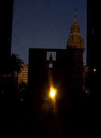 �E���O�A�C��s�����e�r�f�I�̗[��